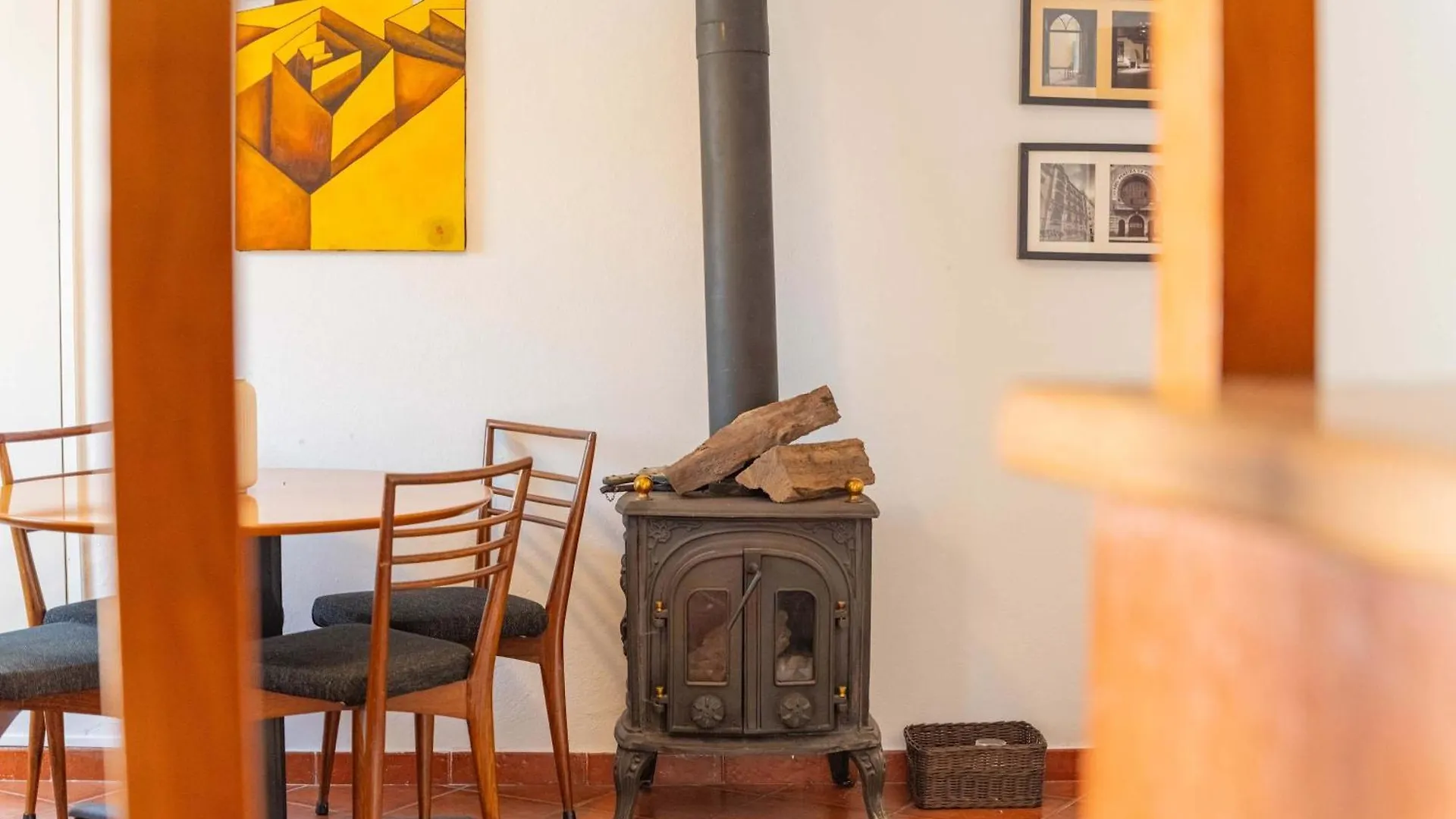 Charming Classic-Rustic Retreat In Historic Лиссабон Апартаменты